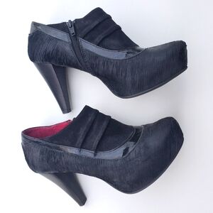 Chanii B 38 Ankle Booties High Heeled Boots Black Zipper Leather Art Deco Fringe